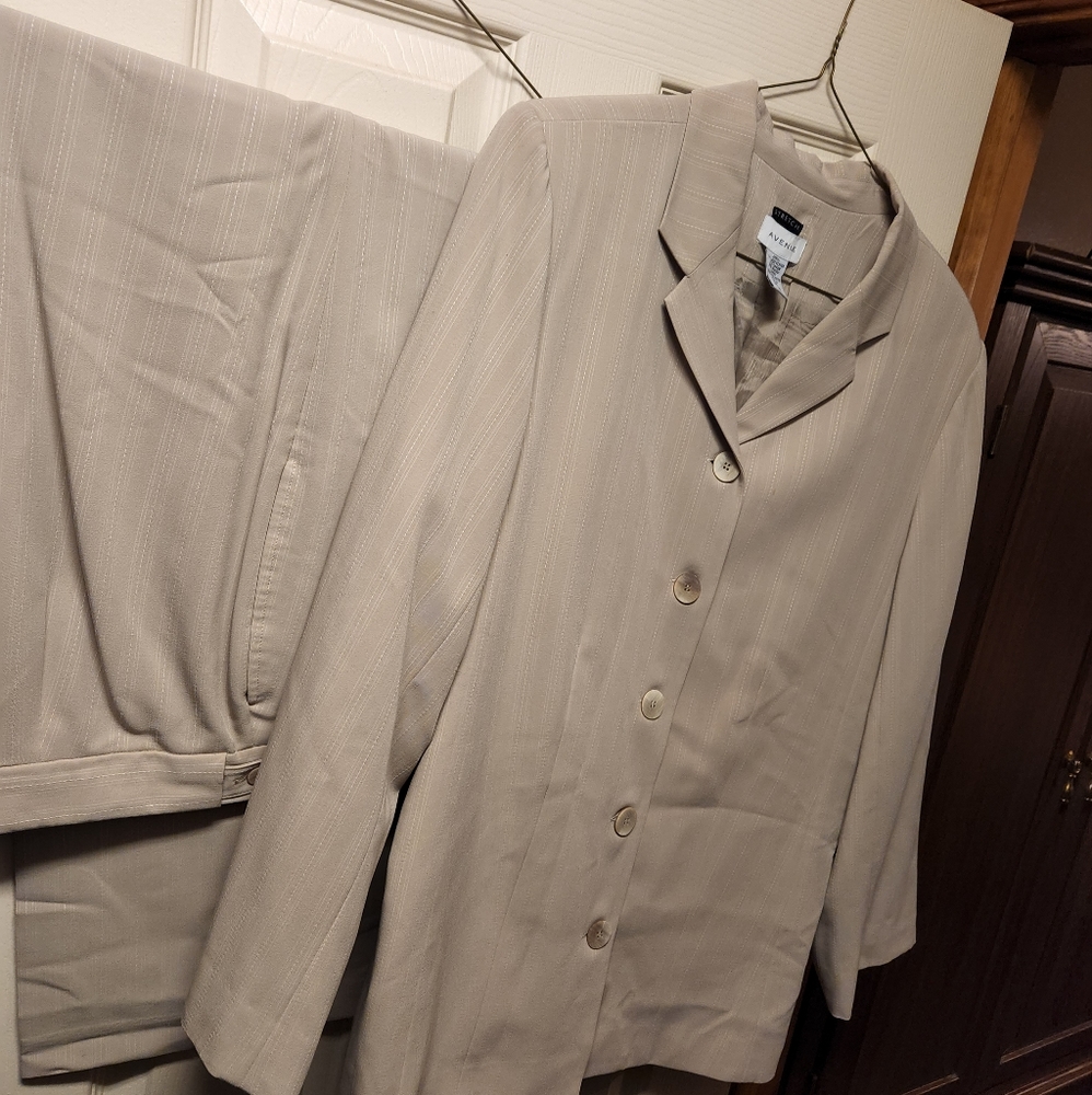 Avenue 2 piece beige pinstripe women's pants suit 16w